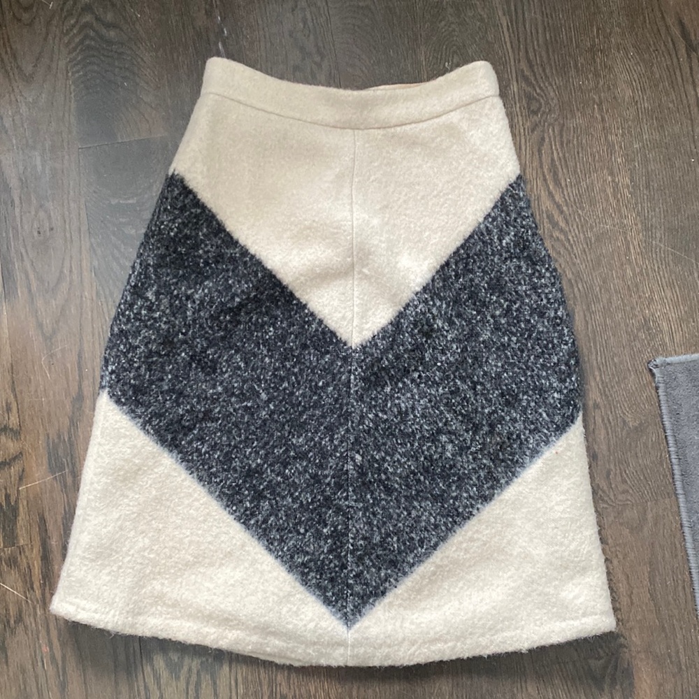 ADAM LIPPES skirt size 2